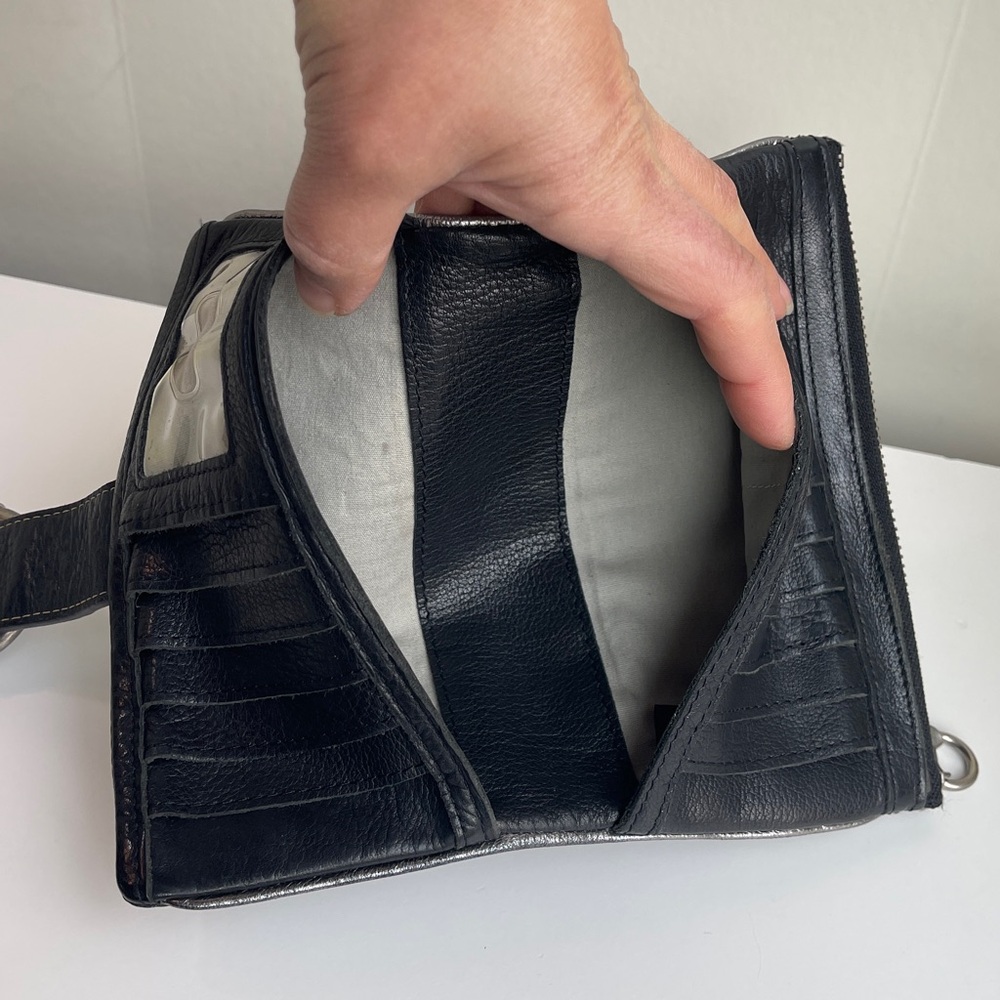 Fossil 🗝️ Genuine Leather Wallet - Picture 12 of 16